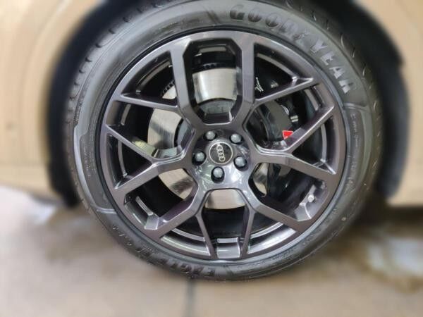 Audi SQ7 4.0 TFSI quattro PANO MatrixHD Sitzbelüftung