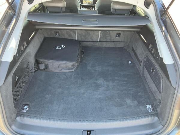 Audi A6 Avant sport 55 TFSIe S-Line / Head-up, Pano