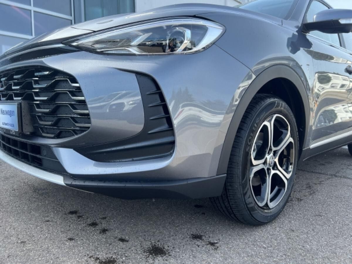 MG ZS Benzin  Standard  🌹 Schaltgetriebe  Farbe Wählbar !! 😁