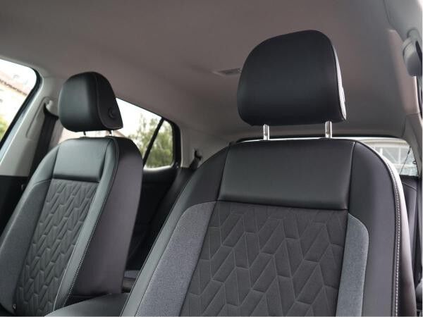 Volkswagen T-Cross GOAL 1.0 TSI OPF (116 PS) DSG *AHK*GANZJAHRESREIFEN*RFK*NAVI*