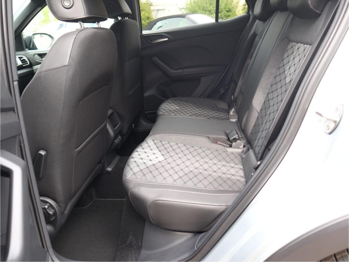 Volkswagen T-Cross R-Line 1.5 TSI ACT OPF (150 PS) DSG*AHK*RFK*BLACKSTYLE*NAVI*
