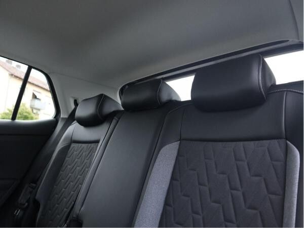 Volkswagen T-Cross GOAL 1.0 TSI OPF (116 PS) DSG *AHK*GANZJAHRESREIFEN*RFK*NAVI*