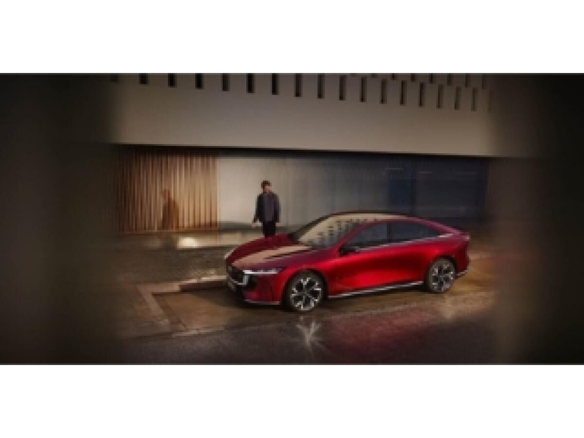 Mazda 6e EV 245PS 80kWh Takumi 360°HeadUP Sony Pano