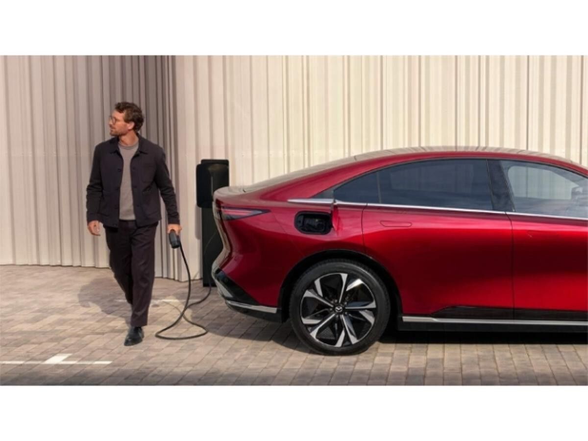 Mazda 6e EV 258PS 68,8kWh Takumi 360°HeadUP Sony Pano