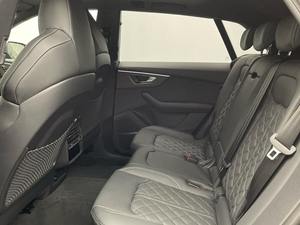 Audi SQ8 SUV TFSI 373(507) kW(PS) tiptronic