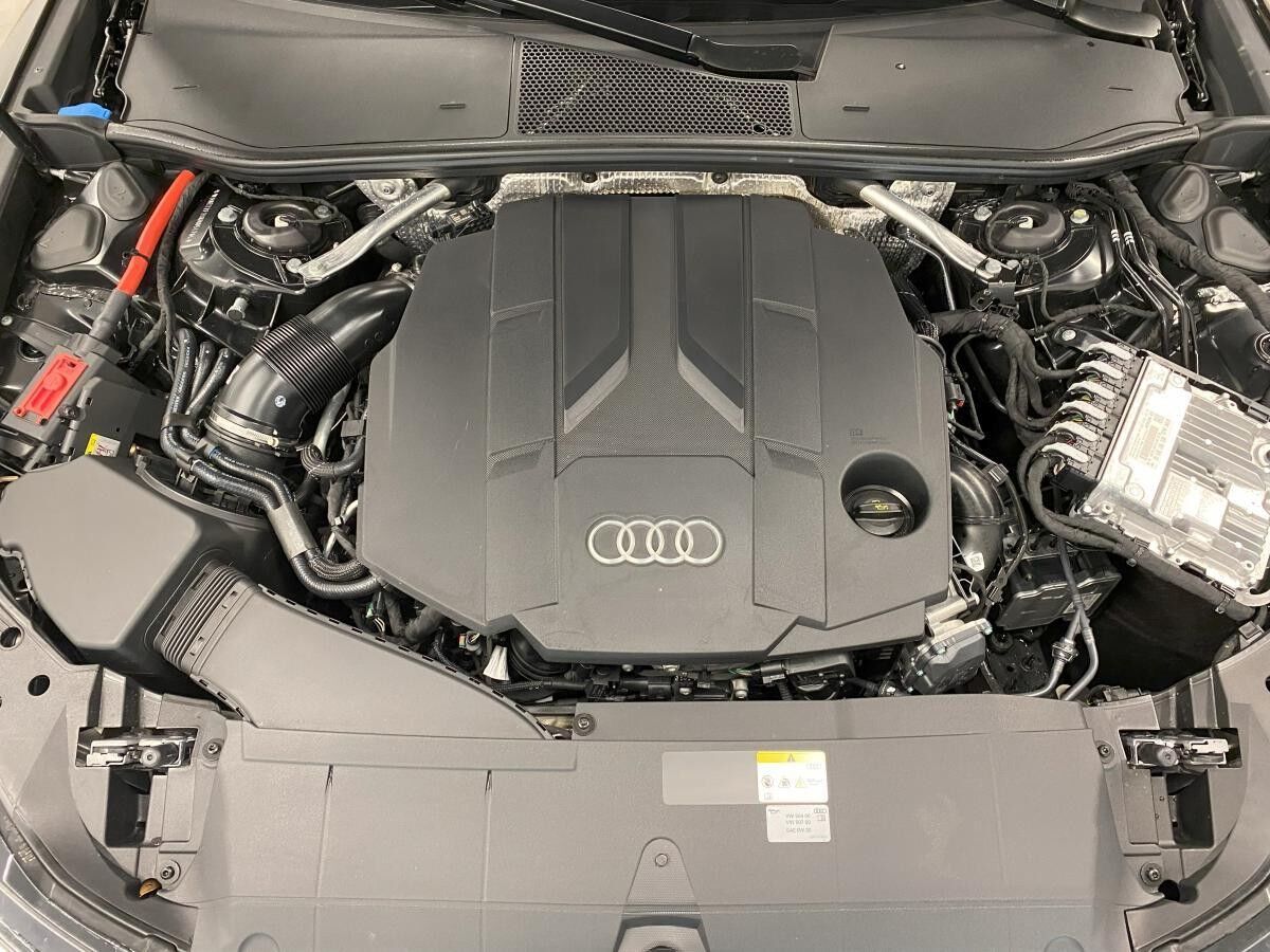Audi A6 Avant 45 TDI quattro S line - kurzfristig verfügbar !