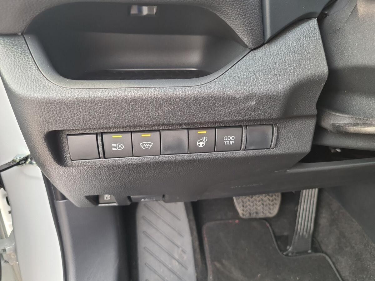 Toyota RAV 4 2.5 Plug-in Hybrid - LED+SHZ+RFK