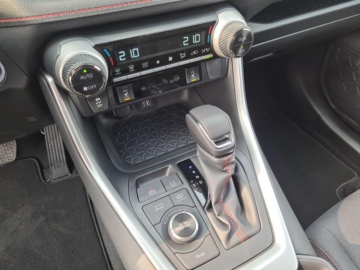 Toyota RAV 4 2.5 Plug-in Hybrid - LED+SHZ+RFK