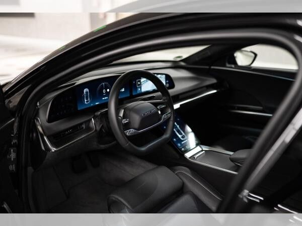 Lucid Air PURE (WLTP-Reichweite 831 km): INKL. Überführung & Wartung