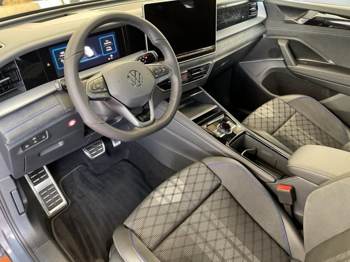 Volkswagen Tayron R-Line 2.0 TDI  4M DSG,*7 Sitzer*AHK*ACC*Standhz*Pano*Black Style