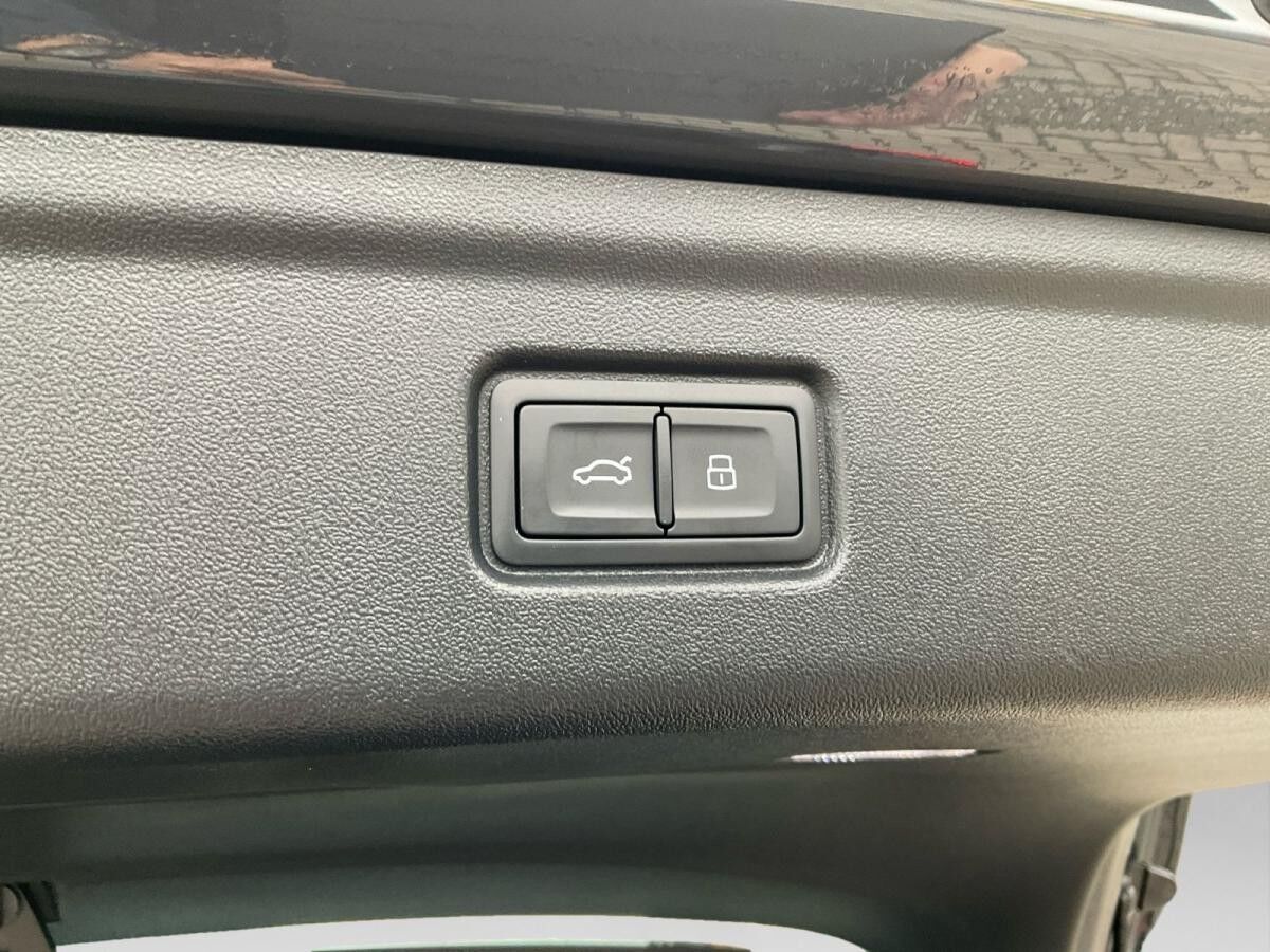 Audi A6 e-tron A6 Sportback e-tron S line Matrix 360° ACC