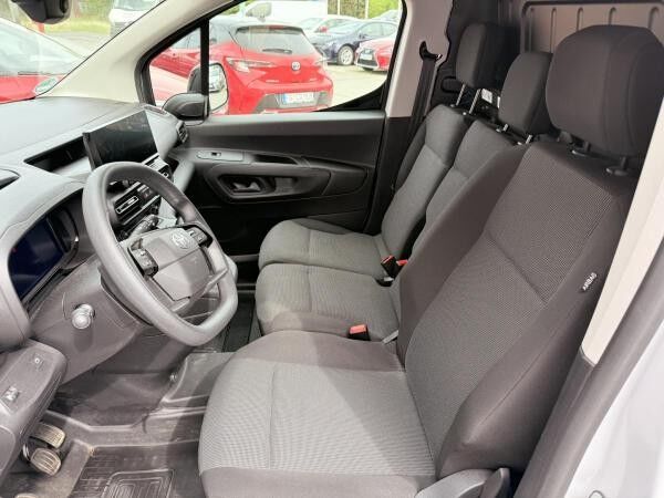 Toyota Proace City 1.5 D-4D 130 PS 8-Stufen-Automatik L1 Comfort **Bis zu 15 Jahre Garantie!**