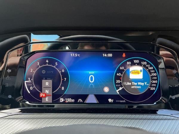 Volkswagen Golf R-Performance 4M DSG / Vmax 270,DCC,Matrix
