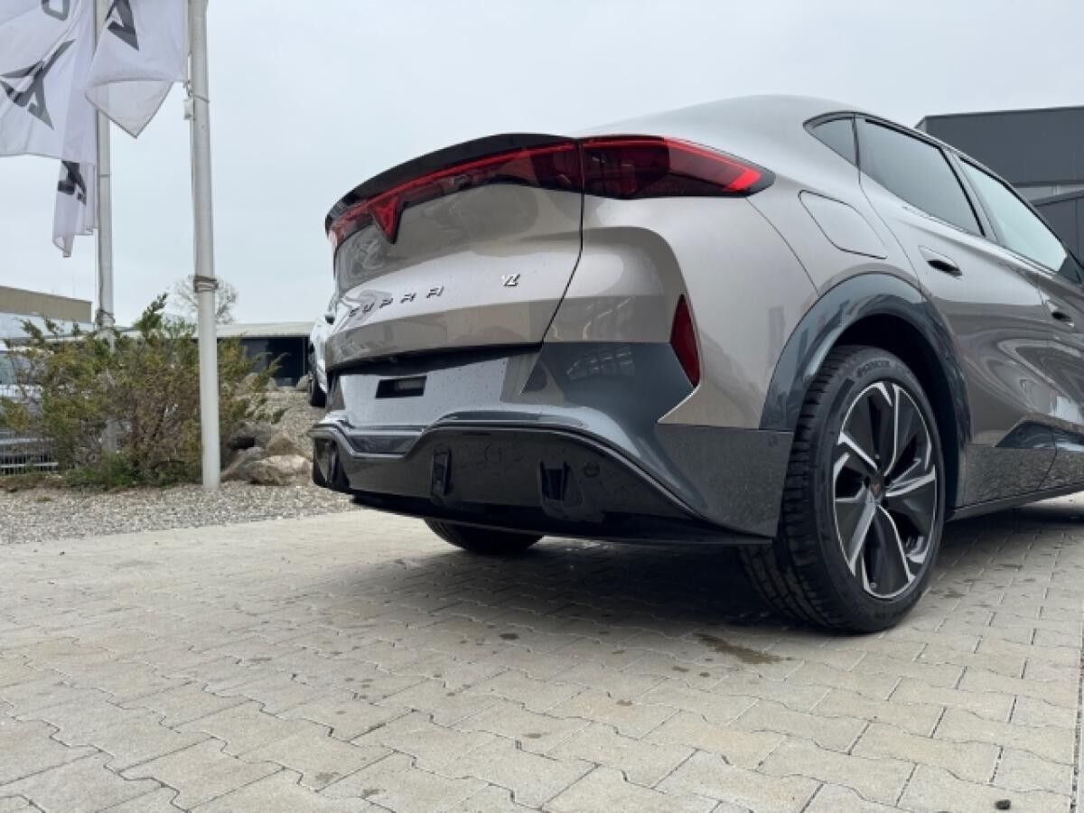 Cupra Tavascan 4Drive VZ Dual Engine LED KLIMA NAVI PDC KEYLESS GO