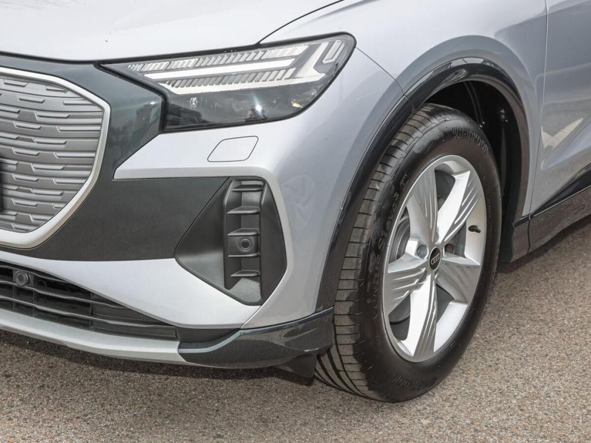 Audi Q4 e-tron 50 quattro ACC+KAMERA+MATRIX+NAVI+19`