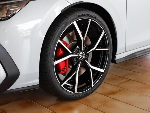 Volkswagen Golf VIII 2,0 TSI DSG GTI Black Style ACC Matrix R-Kamera Navi