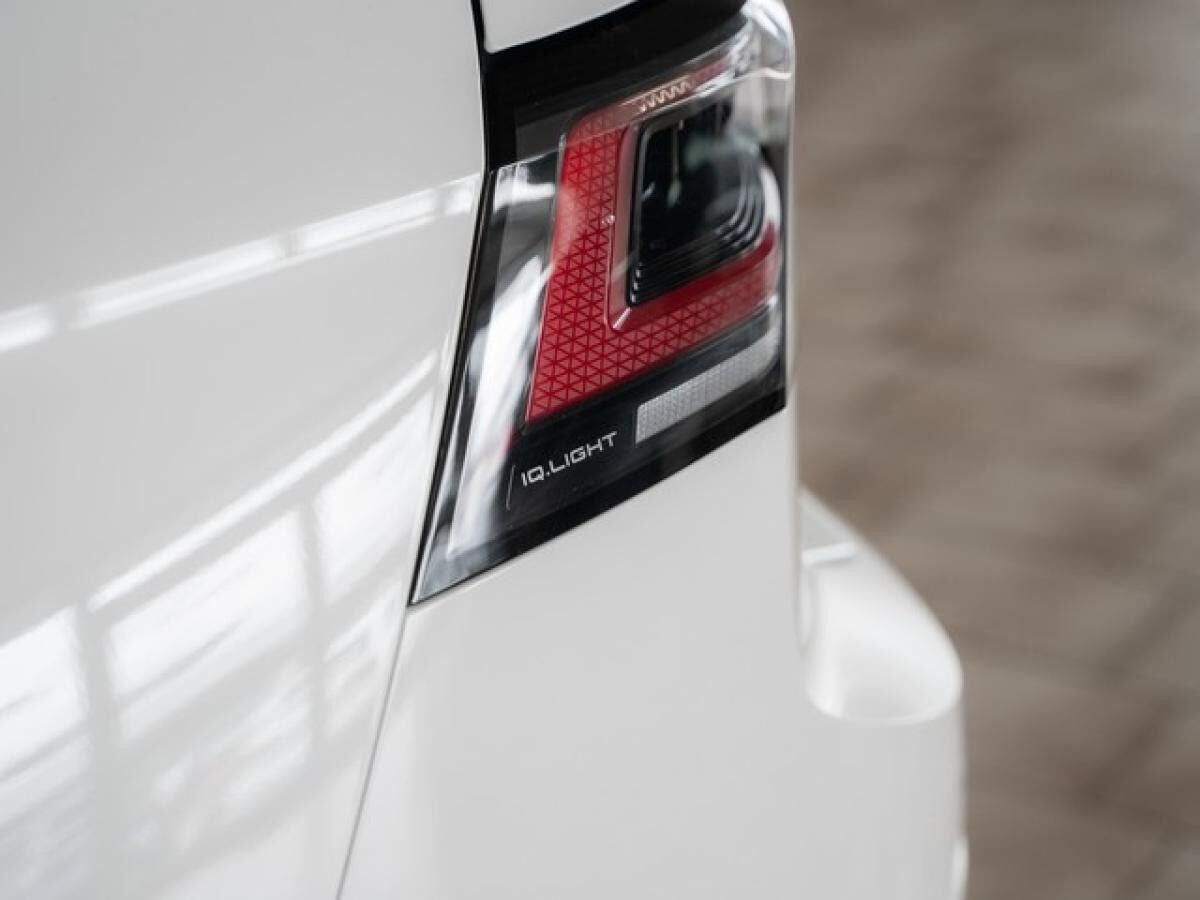 Volkswagen Golf VIII 2.0 TSI DSG GTI PANO HUD IQ-Light