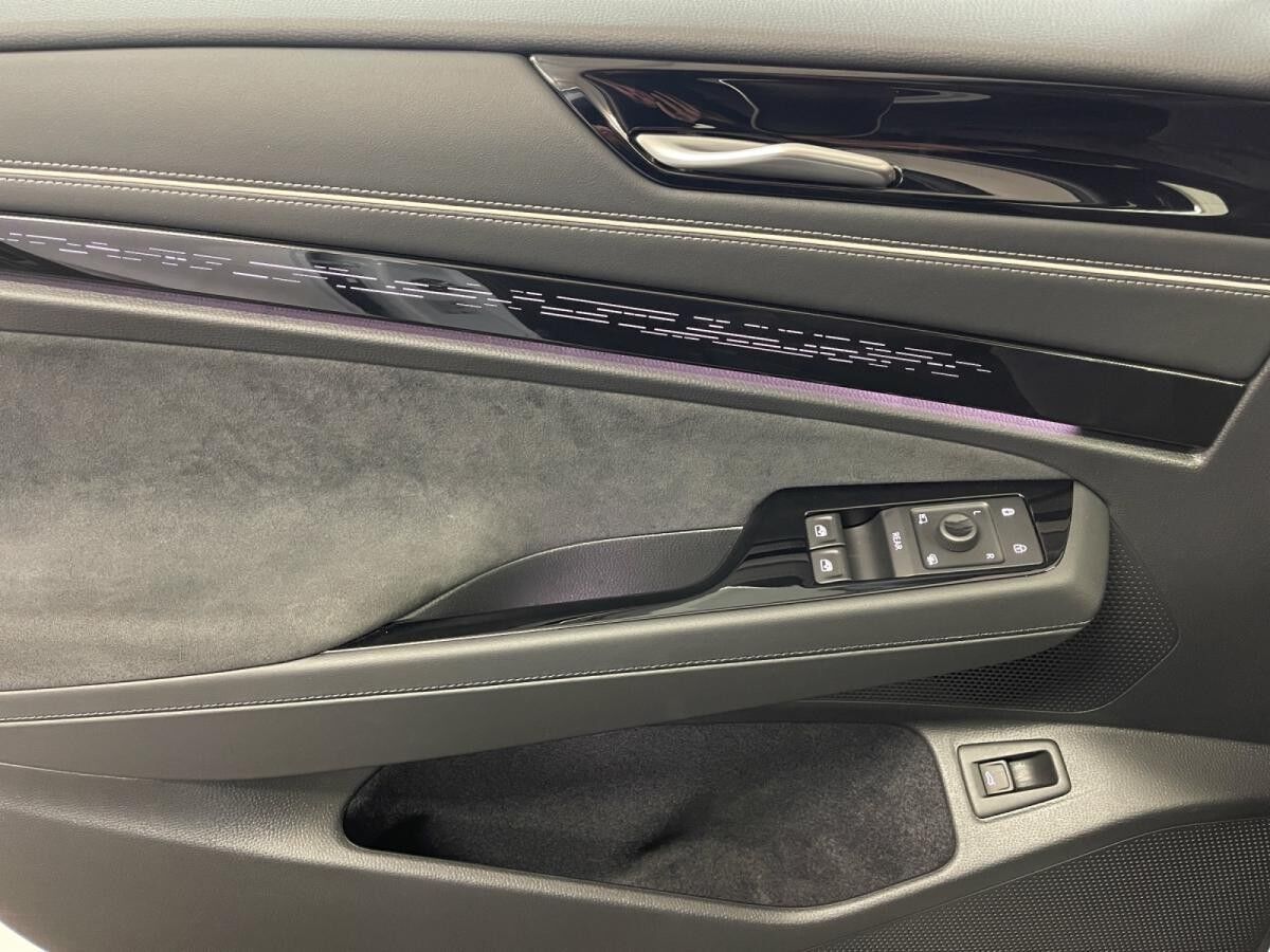 Volkswagen ID.7 Tourer Pro AHK LED LM 20" Navi ACC App-Connect