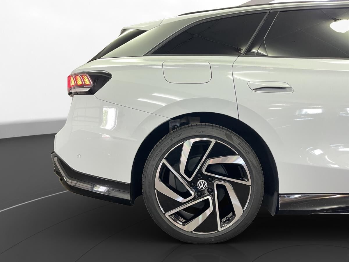 Volkswagen ID.7 Tourer Pro AHK LED LM 20" Navi ACC App-Connect