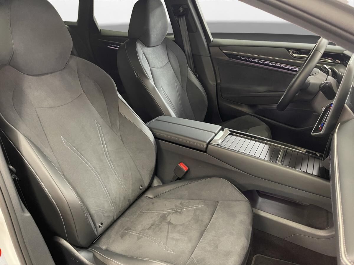 Volkswagen ID.7 Tourer Pro AHK LED LM 20" Navi ACC App-Connect