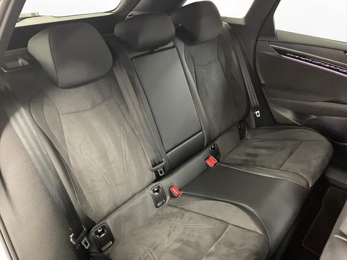 Volkswagen ID.7 Tourer Pro AHK LED LM 20" Navi ACC App-Connect