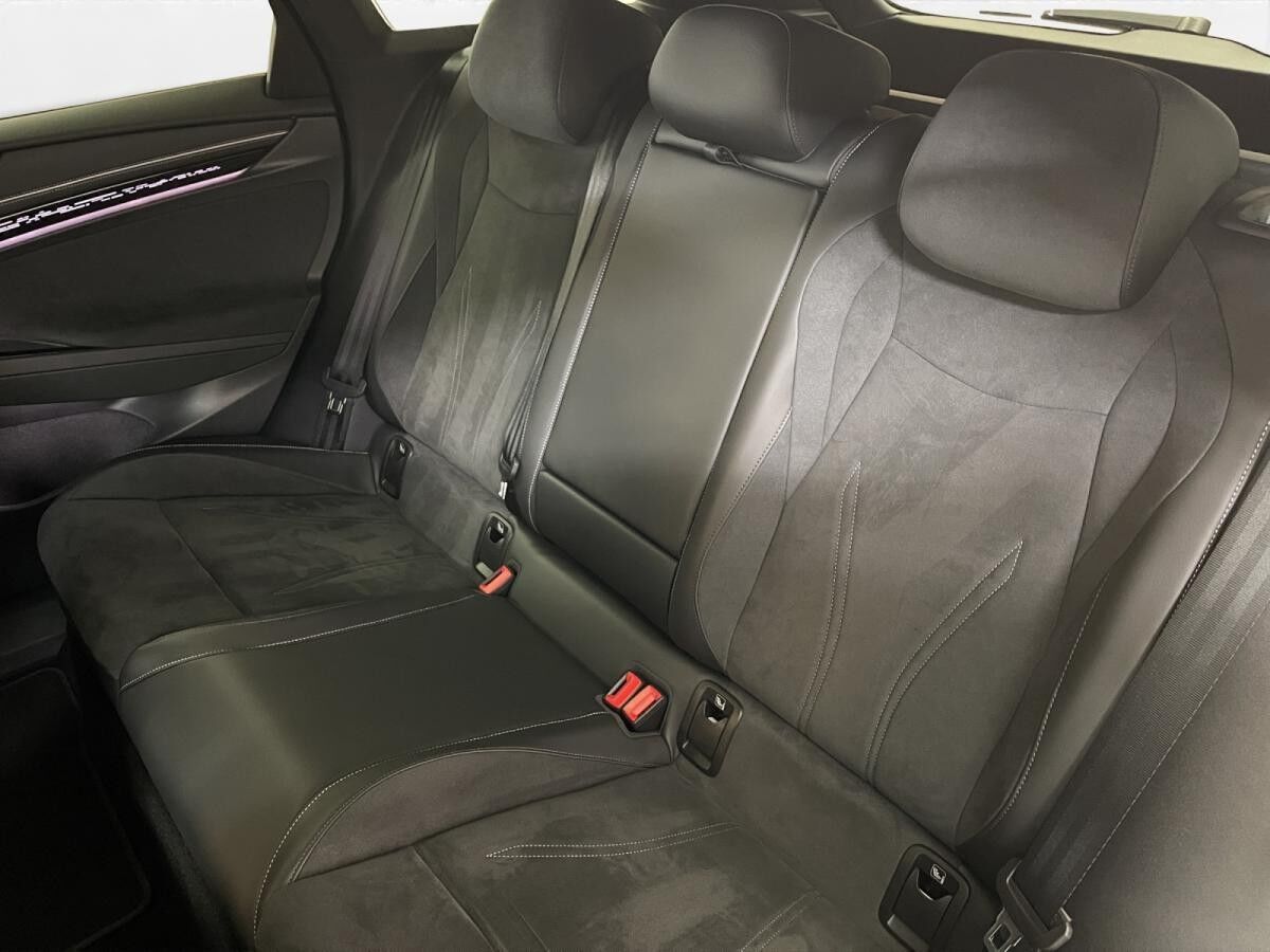 Volkswagen ID.7 Tourer Pro AHK LED LM 20" Navi ACC App-Connect