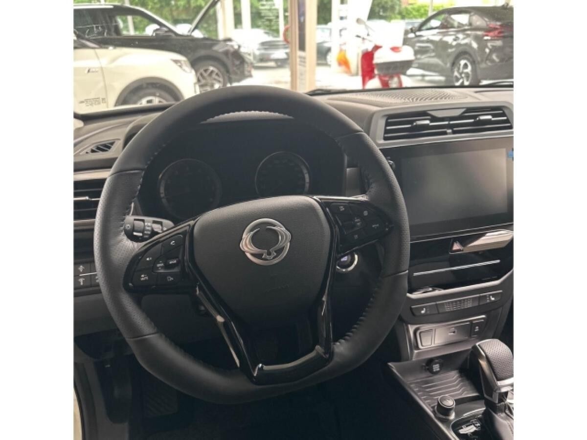 SsangYong Tivoli Black Line 4x2 T-GDI EU6d 1.5 Blackline 6A T 2WD