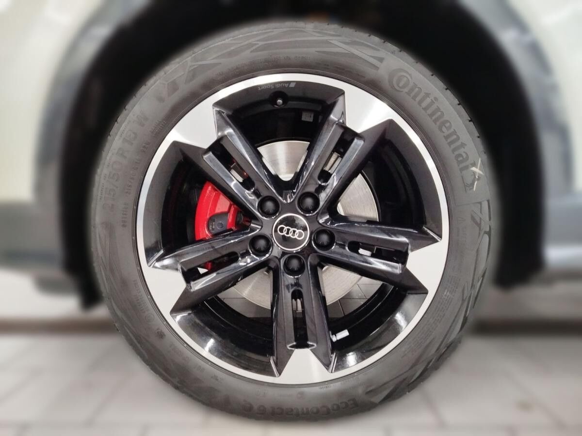 Audi Q2 35 TFSI S tronic S line MatrixLED Leder Tempomat