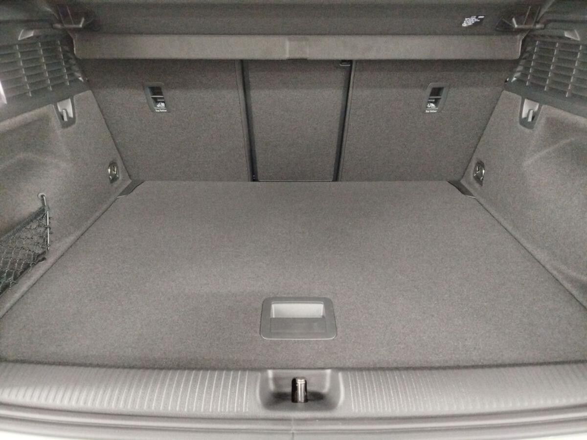 Audi Q2 35 TFSI S tronic S line MatrixLED Leder Tempomat