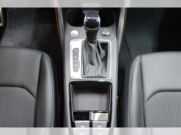 Audi Q2 S line 35 TFSI S tronic *MATRIX*APP-CONNECT*SHZ*PDC*TEMPO*KAMERA*EL.HECKKL*VIRTUAL*19"