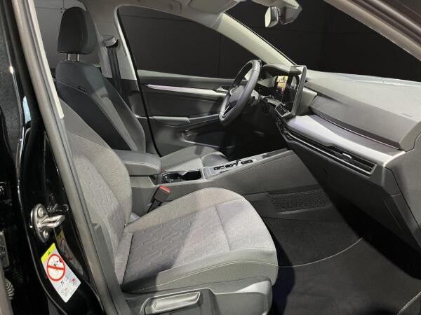 Volkswagen Golf Var. 2.0 TDI LIFE*ACC*DSG*NAV*HuD*AHK*LED*