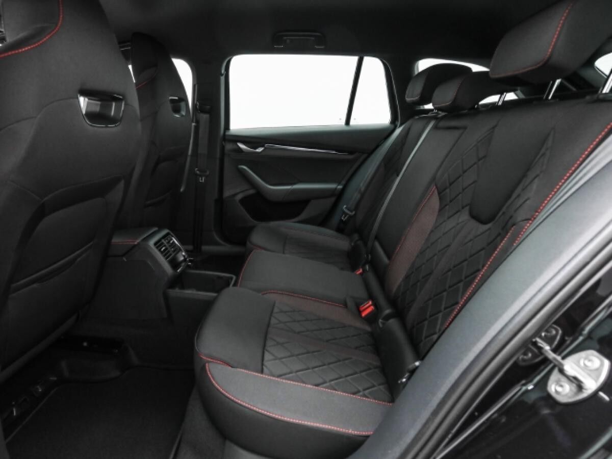 Skoda Octavia Combi RS 2.0 TSI Navi Kamera Matrix