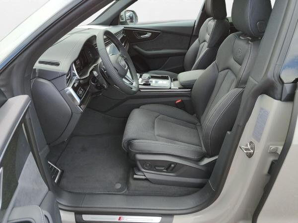 Audi Q8 SUV 55 TFSI e quattro tiptronic