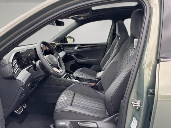 Volkswagen Tiguan 1.5eTSI DSG R-Line AHK+PANO+KEYLESS+NAVI+