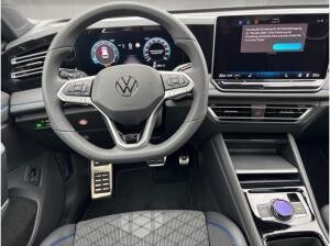 Volkswagen Tiguan 1.5eTSI DSG R-Line AHK+PANO+KEYLESS+NAVI+