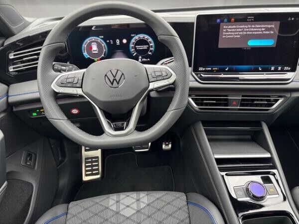 Volkswagen Tiguan 1.5eTSI DSG R-Line AHK+PANO+KEYLESS+NAVI+