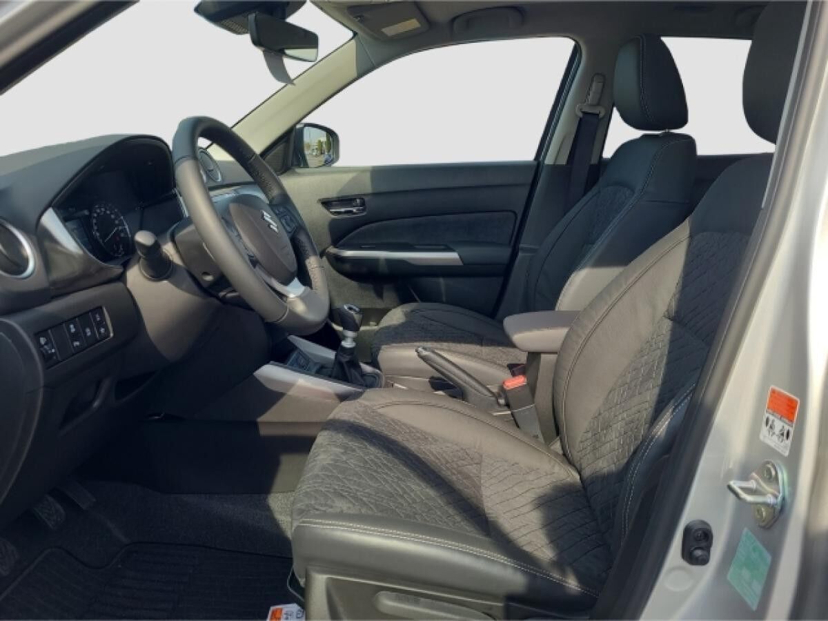 Suzuki Vitara 1.4 HYBRID Comfort+ Navi LED Klimaautom DAB SD SHZ Keyless Entry Keyless Ausparkassistent