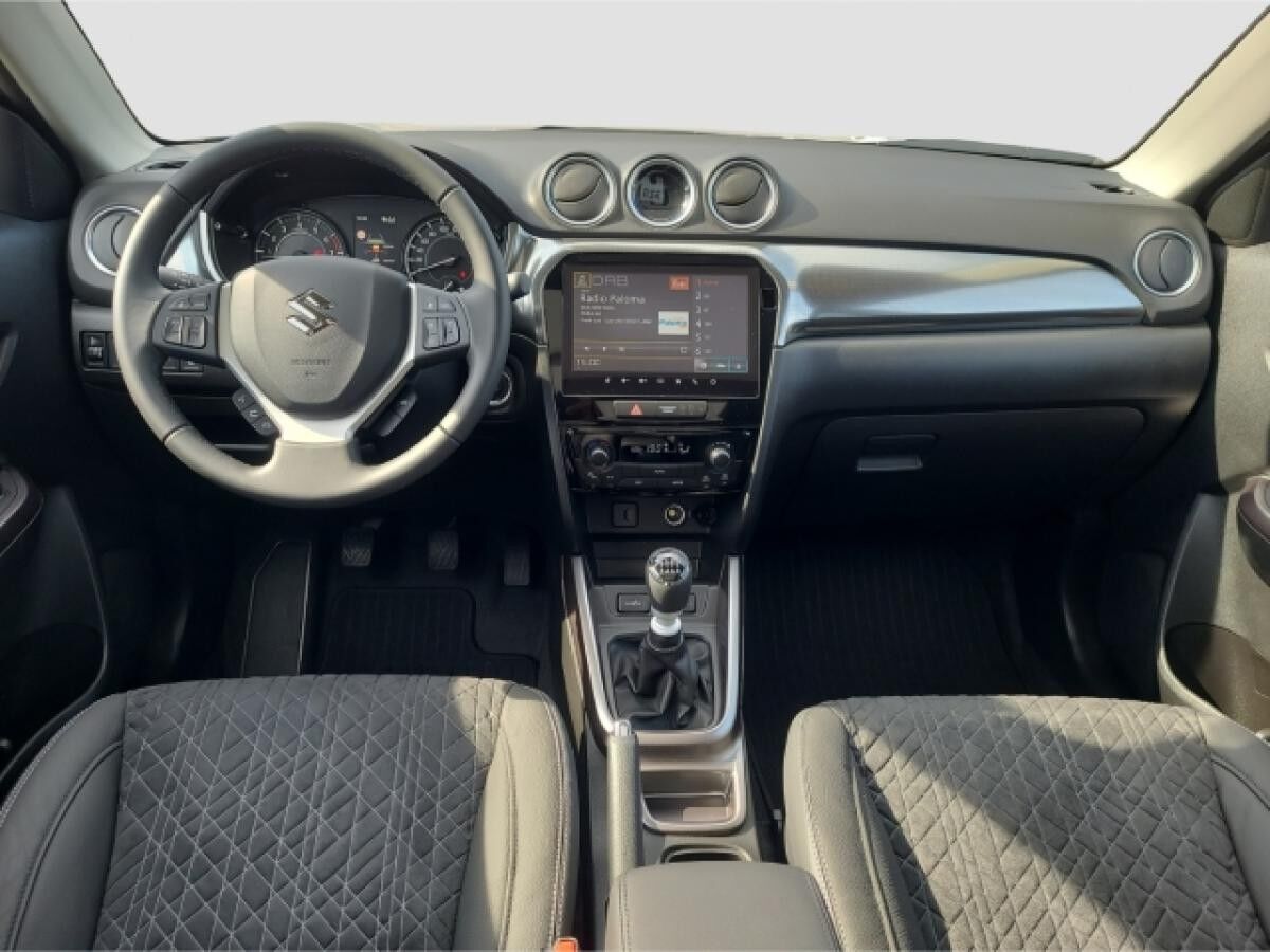 Suzuki Vitara 1.4 HYBRID Comfort+ Navi LED Klimaautom DAB SD SHZ Keyless Entry Keyless Ausparkassistent