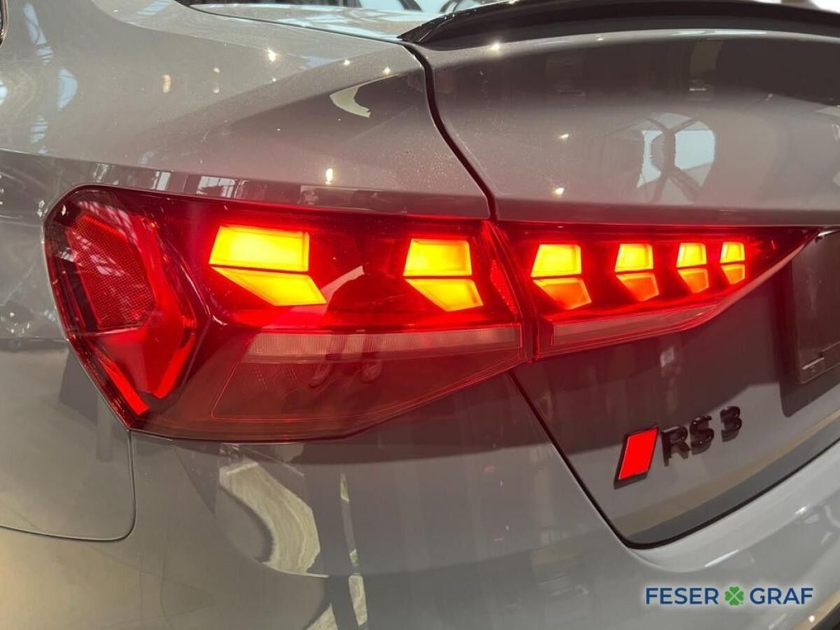 Audi RS3 Limousine Matrix/SportAGA/Vmax280Kmh/360°Cam