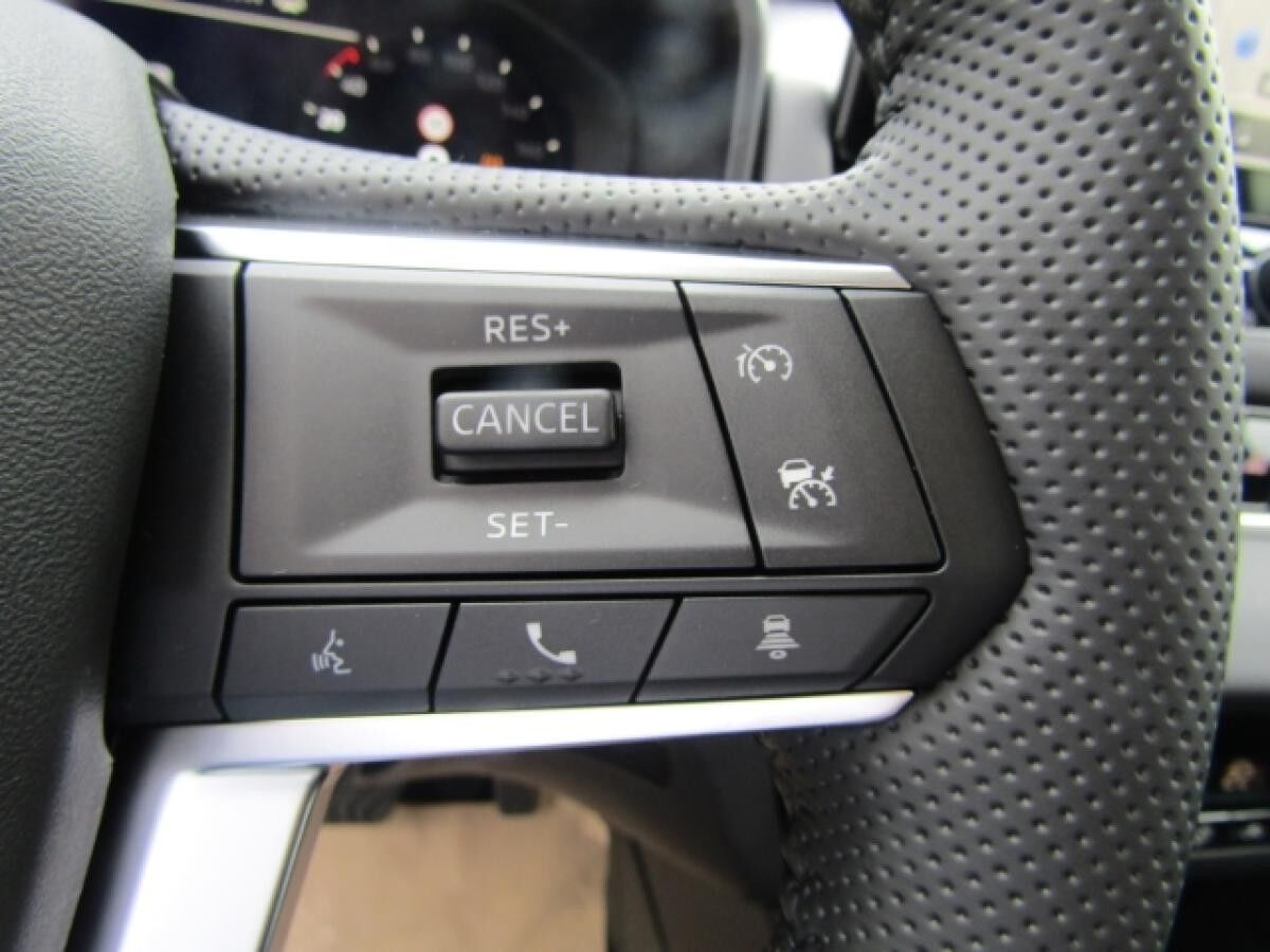 Mitsubishi Outlander Plug-in Hybrid 2.4 PHEV Intro Edition NAVI LED SHZ ACC PDC RFK