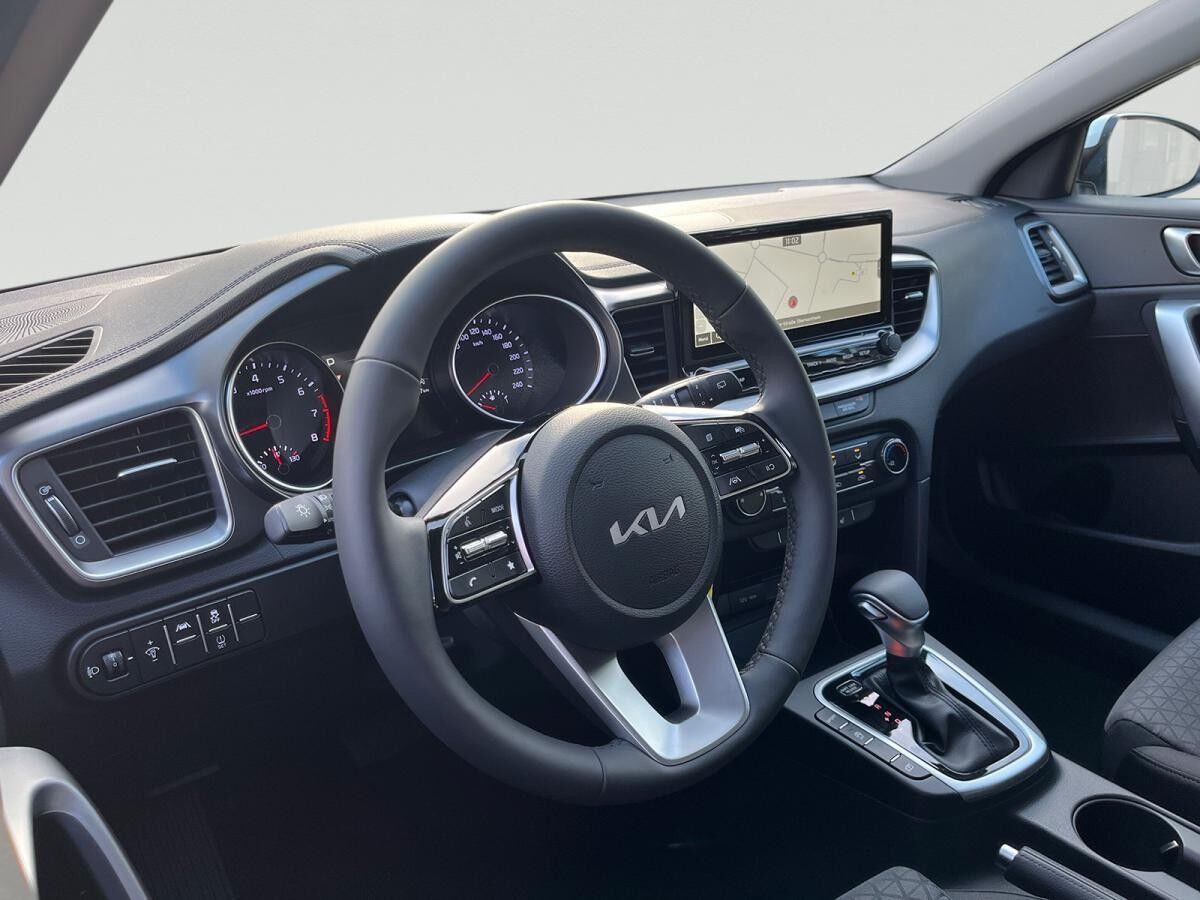 Kia Ceed SW Kombi Automatik Navi SHZ Kamera AppleCar