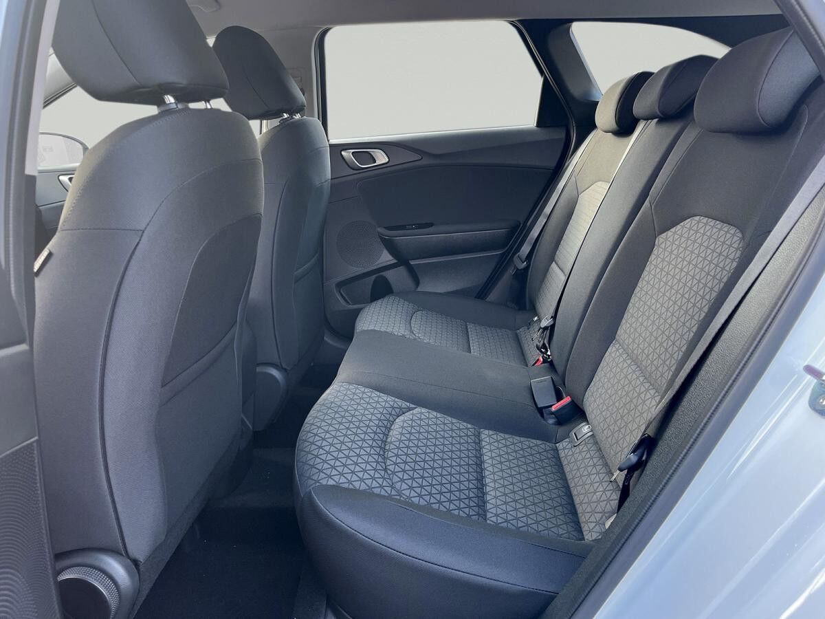 Kia Ceed SW Kombi Automatik Navi SHZ Kamera AppleCar