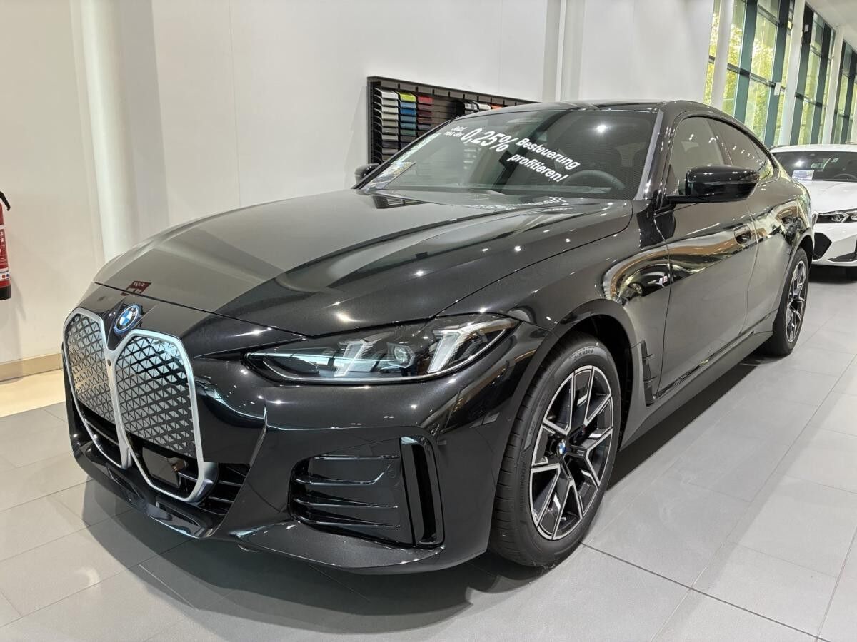 BMW i4 eDrive35 AKTION:INKL.WKR+M Sport+0,25DW+18LM+AHK+HEADUP+COMFORTPAKET