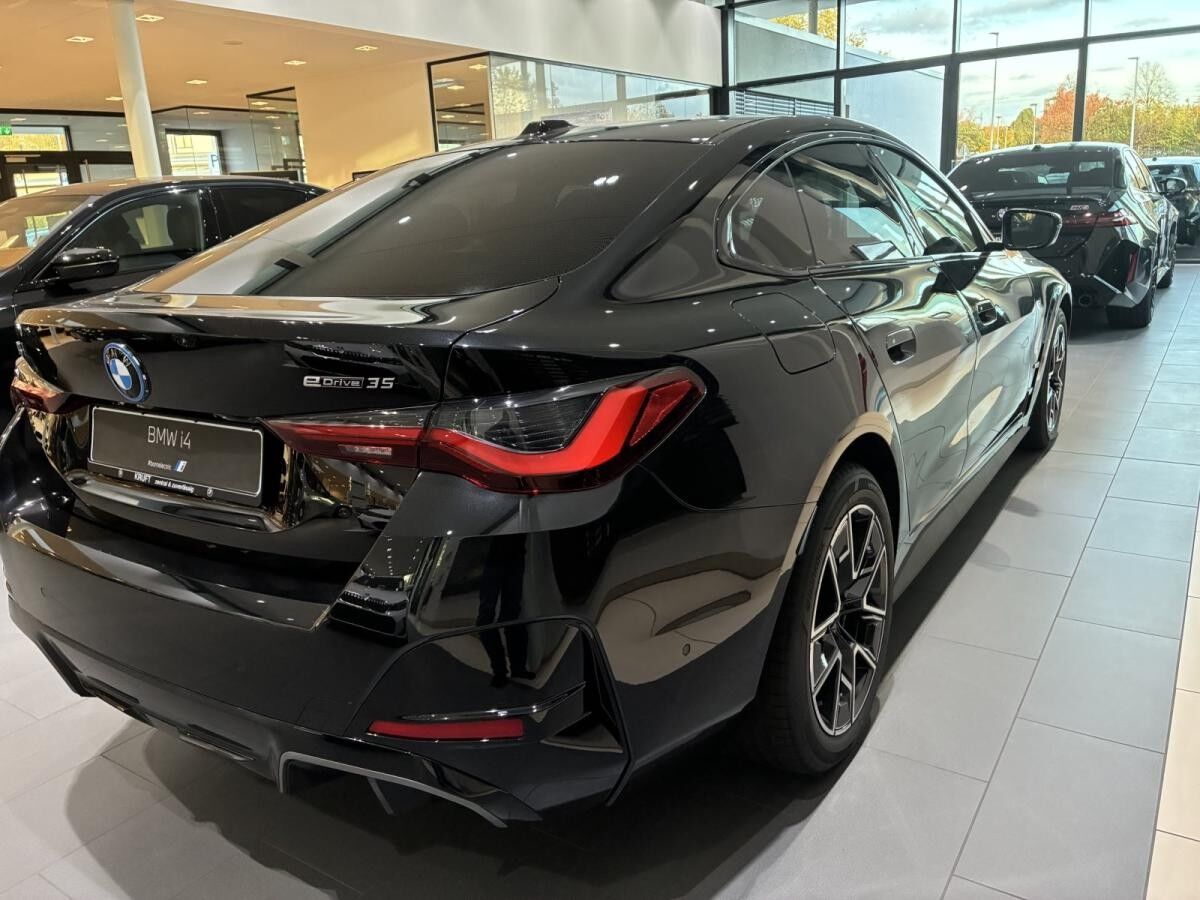 BMW i4 eDrive35 AKTION:INKL.WKR+M Sport+0,25DW+18LM+AHK+HEADUP+COMFORTPAKET