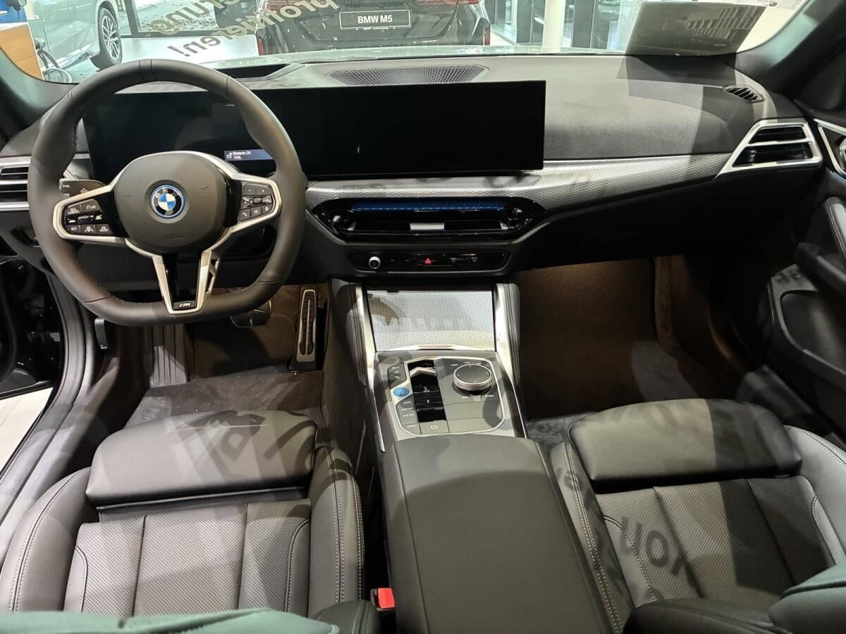 BMW i4 eDrive35 AKTION:INKL.WKR+M Sport+0,25DW+18LM+AHK+HEADUP+COMFORTPAKET