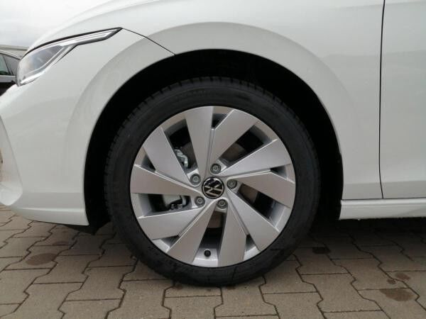 Volkswagen Golf Life 1.5 TSI/ LED, AHK, Pano, PDC, SZH, APP