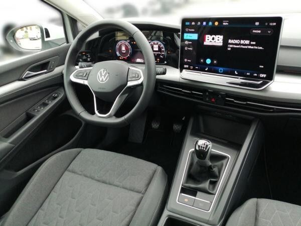 Volkswagen Golf Life 1.5 TSI/ LED, AHK, Pano, PDC, SZH, APP