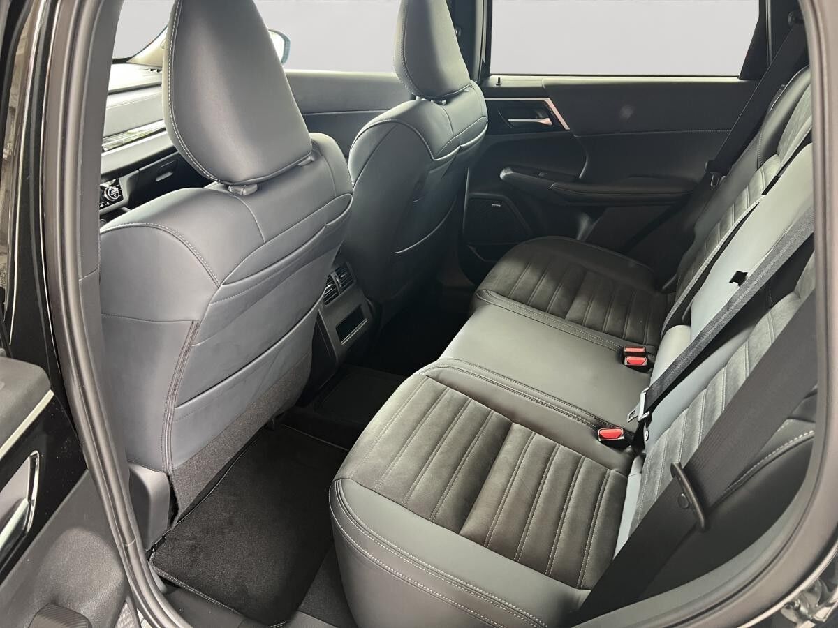 Mitsubishi Outlander 2.4 PHEV INTRO EDITION