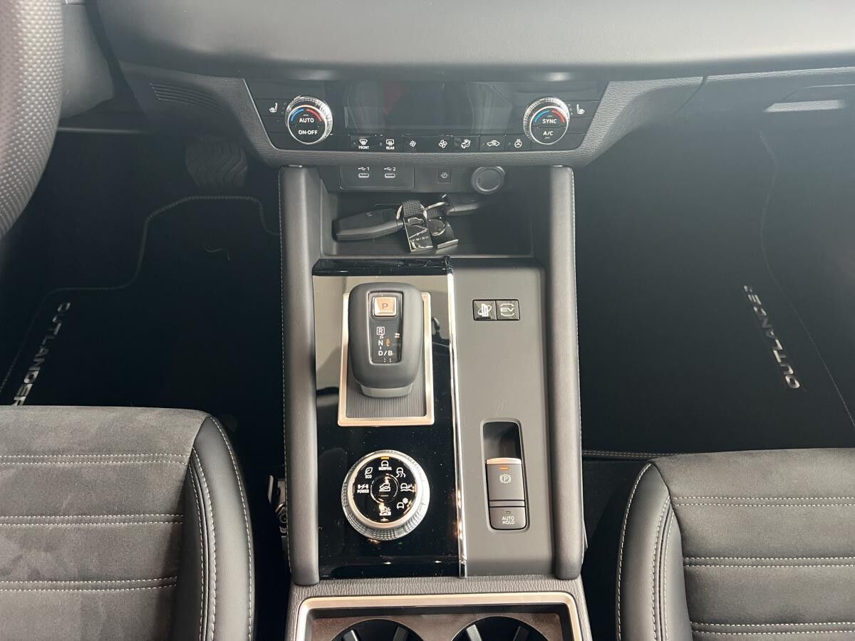 Mitsubishi Outlander 2.4 PHEV INTRO EDITION