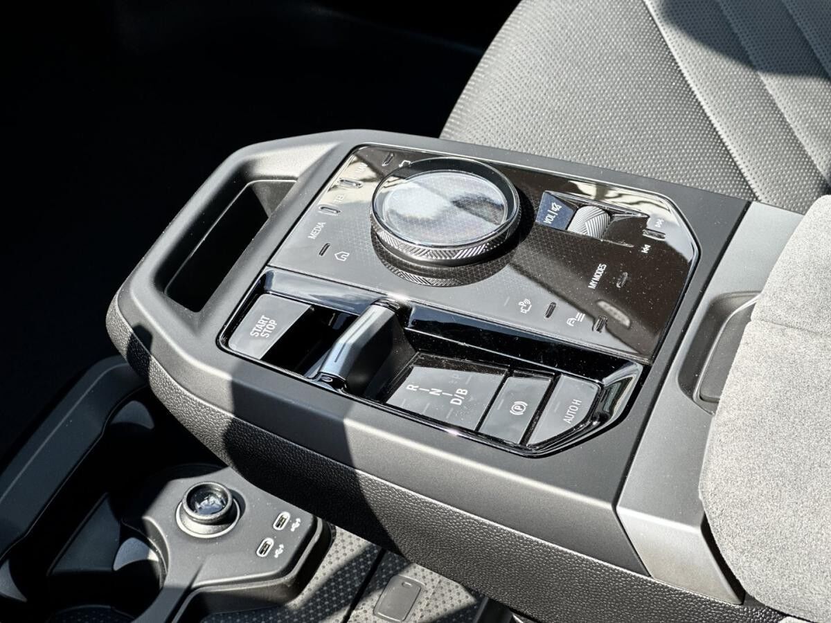 BMW ix xDrive45 M Sportpaket HK HiFi DAB LED RFK